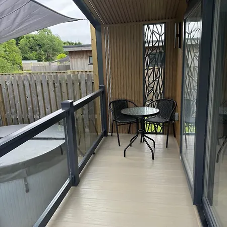 Apartment Luxury Hot Tub Glamping *