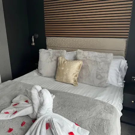 Luxury Hot Tub Glamping Apartamento Ireleth